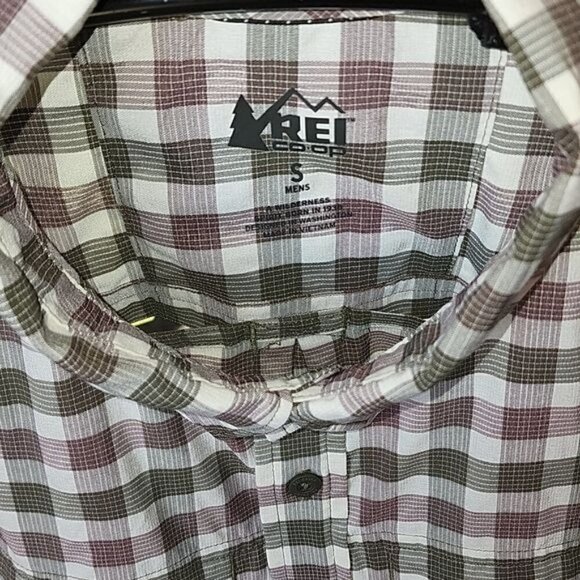 REI Hiking Vented Wide Side Panels Short Sleeve Casual Button Down SS Sz S Shirt - Picture 2 of 9